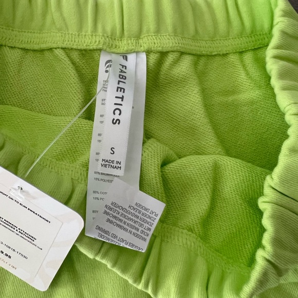 Lightweight Go-To Slim Sweatshort - Picture 3 of 6